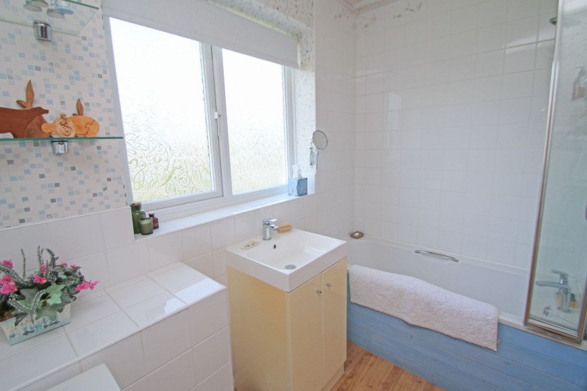 Images for Hurst Close, Tenterden, TN30 EAID:4216876937 BID:70d66595-8873-4a77-aef9-15962f379483