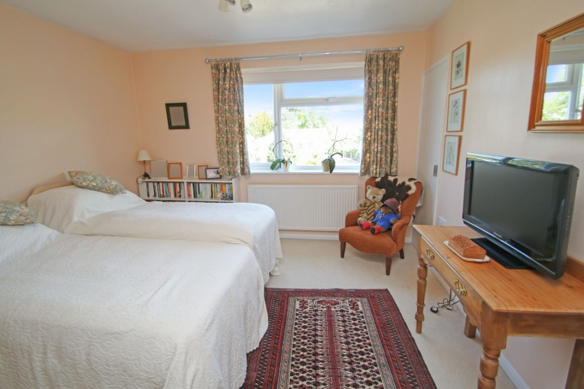 Images for Hurst Close, Tenterden, TN30 EAID:4216876937 BID:70d66595-8873-4a77-aef9-15962f379483
