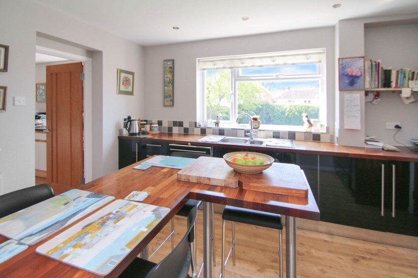 Images for Hurst Close, Tenterden, TN30 EAID:4216876937 BID:70d66595-8873-4a77-aef9-15962f379483