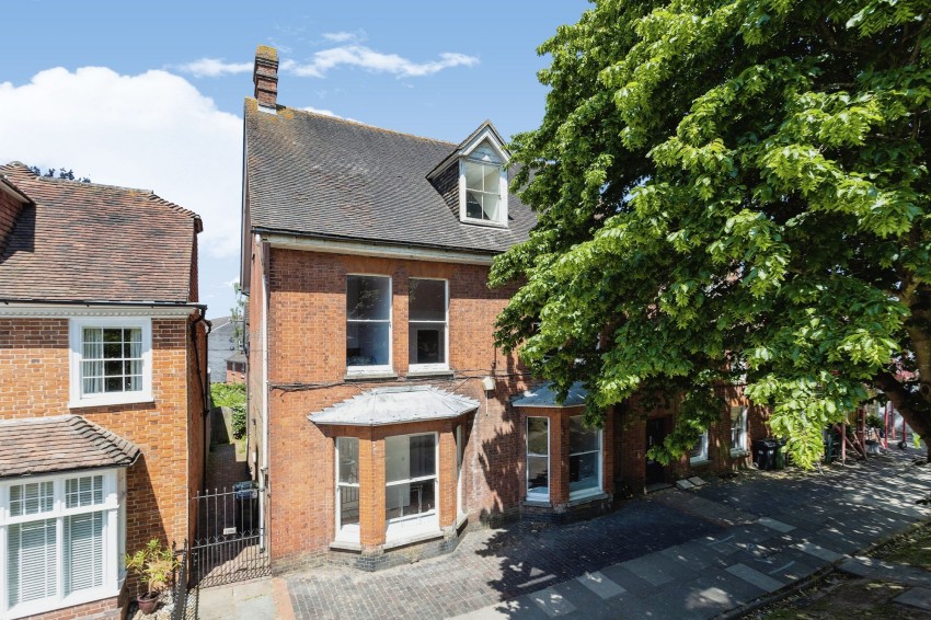 Images for High Street, Tenterden, TN30 EAID:4216876937 BID:70d66595-8873-4a77-aef9-15962f379483