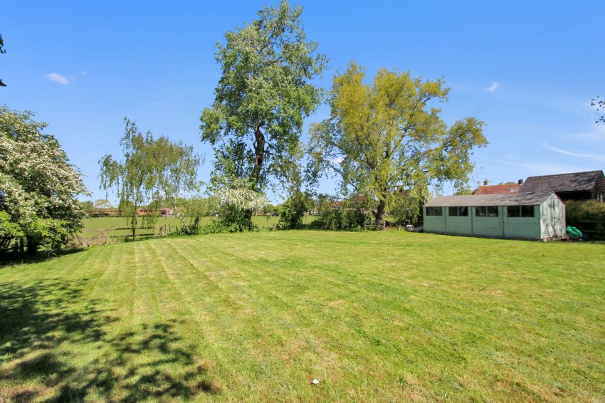 Images for High Halden, Ashford, TN26 EAID:4216876937 BID:70d66595-8873-4a77-aef9-15962f379483