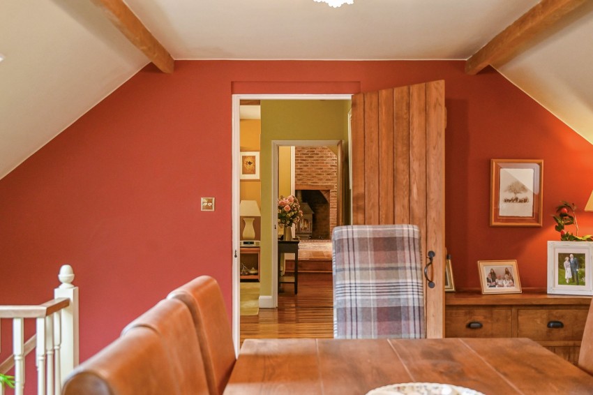 Images for Biddenden, Ashford, TN27 EAID:4216876937 BID:70d66595-8873-4a77-aef9-15962f379483
