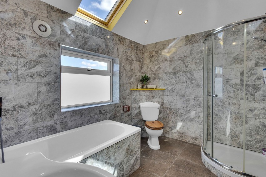 Images for Main Road, Icklesham, TN36 EAID:4216876937 BID:0ad47bdb-e4d4-4b5e-b876-eed8ba4c2973