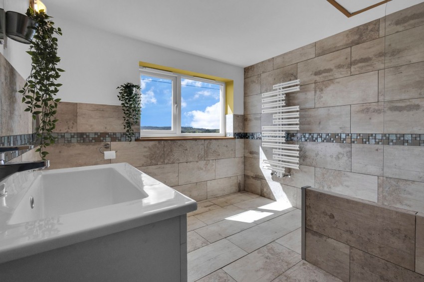 Images for Main Road, Icklesham, TN36 EAID:4216876937 BID:0ad47bdb-e4d4-4b5e-b876-eed8ba4c2973