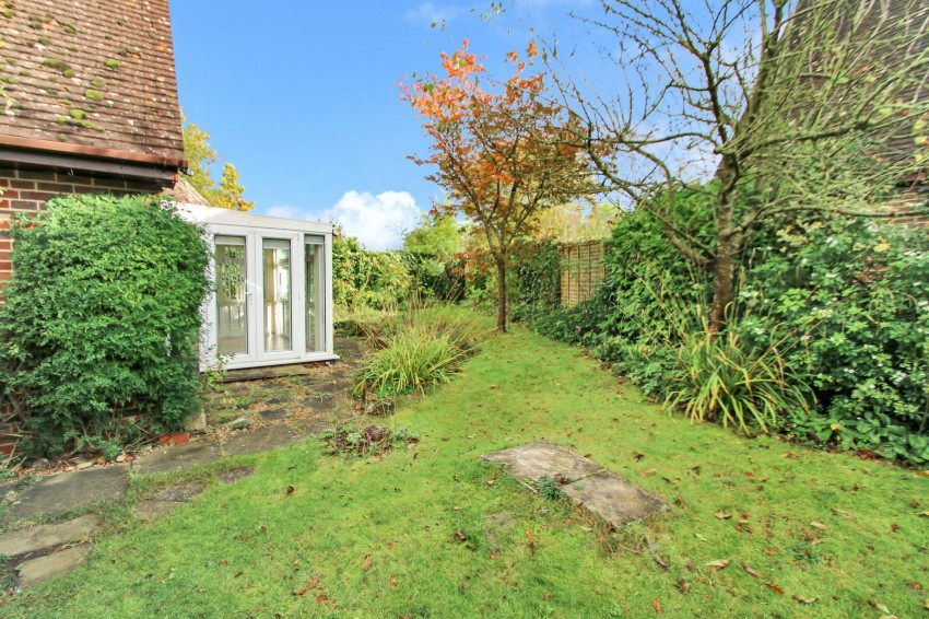Images for Rectory Close, Woodchurch, TN26 EAID:4216876937 BID:70d66595-8873-4a77-aef9-15962f379483