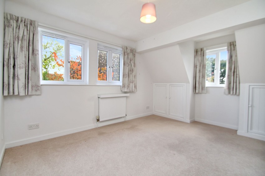 Images for Rectory Close, Woodchurch, TN26 EAID:4216876937 BID:70d66595-8873-4a77-aef9-15962f379483