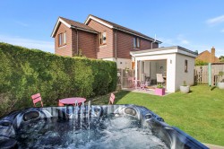 Images for Front Road, Woodchurch, TN26