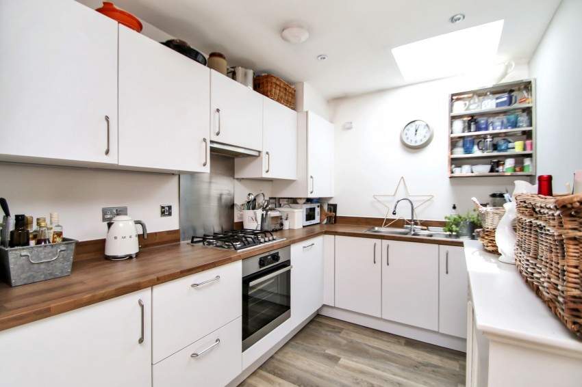 Images for Bishop Crescent, Tenterden, TN30 EAID:4216876937 BID:70d66595-8873-4a77-aef9-15962f379483