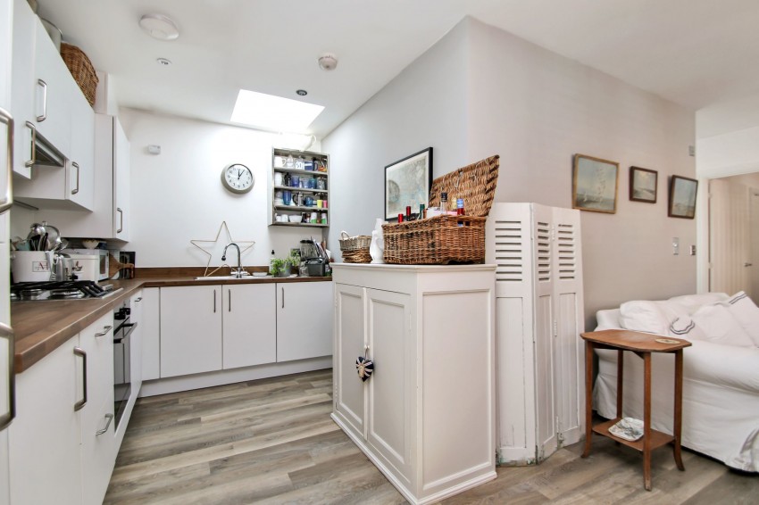 Images for Bishop Crescent, Tenterden, TN30 EAID:4216876937 BID:70d66595-8873-4a77-aef9-15962f379483