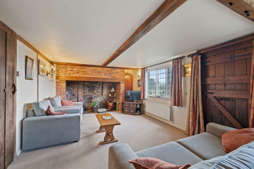 Images for Headcorn Road, Biddenden, TN27 EAID:4216876937 BID:70d66595-8873-4a77-aef9-15962f379483