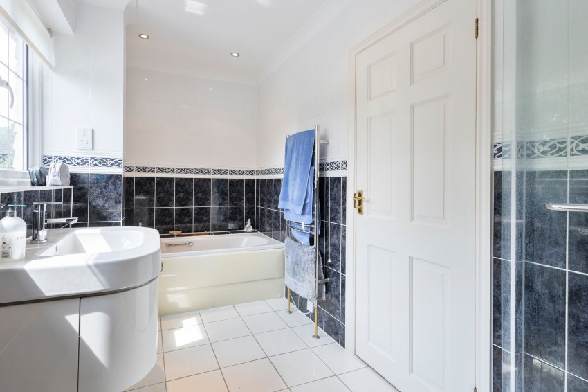 Images for Woodchurch Road, Tenterden, TN30 EAID:4216876937 BID:70d66595-8873-4a77-aef9-15962f379483