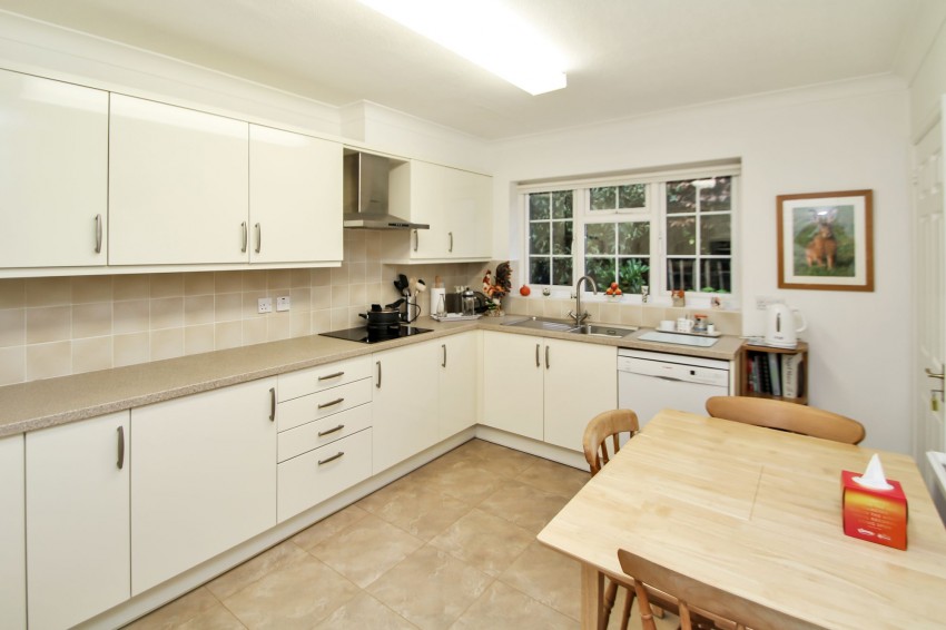 Images for New Road, Northiam, TN31 EAID:4216876937 BID:0ad47bdb-e4d4-4b5e-b876-eed8ba4c2973