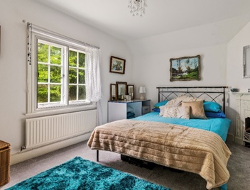 IS UNDERFLOOR HEATING AS EFFECTIVE AS RADIATORS ?