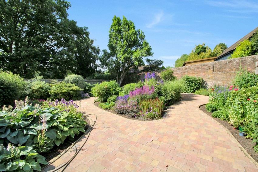 Images for Mulberry Gardens, Tenterden, TN30 EAID:4216876937 BID:70d66595-8873-4a77-aef9-15962f379483
