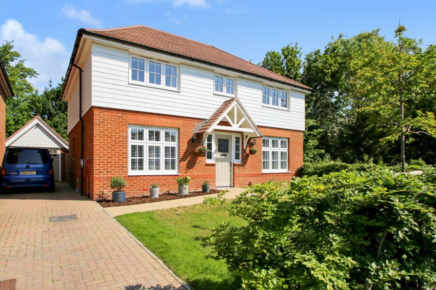 Images for Bramley Grove, Tenterden, TN30 EAID:4216876937 BID:70d66595-8873-4a77-aef9-15962f379483