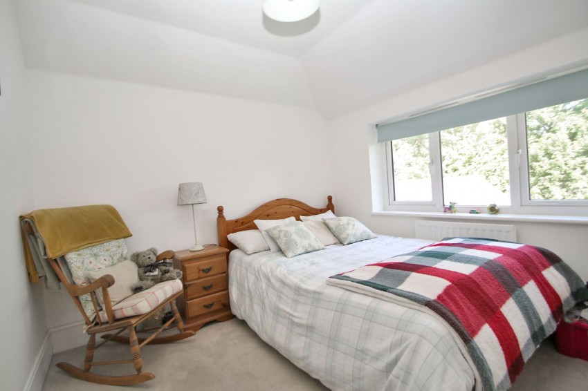 Images for Bramley Grove, Tenterden, TN30 EAID:4216876937 BID:70d66595-8873-4a77-aef9-15962f379483