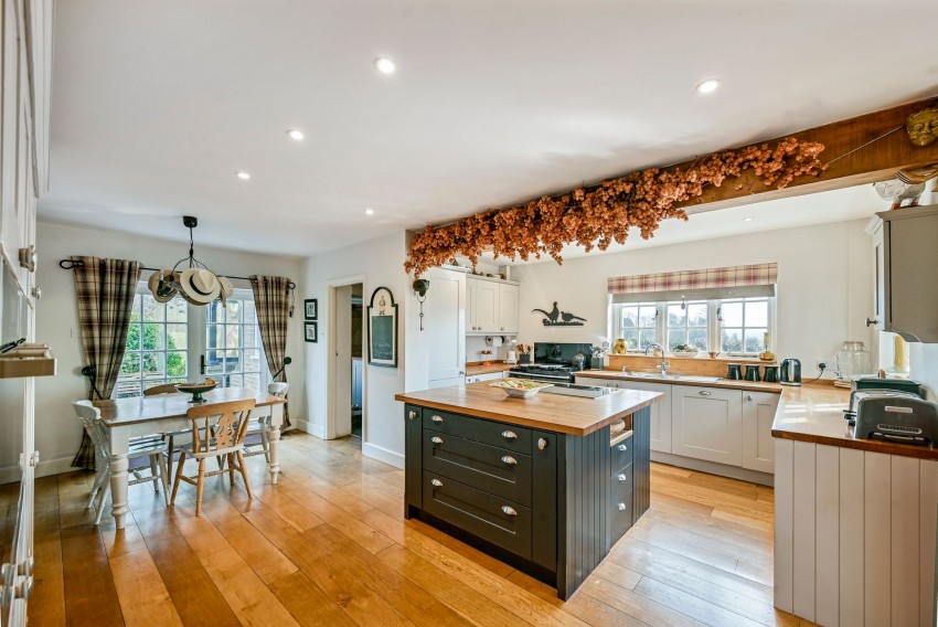 Images for Ludley Hill, Peasmarsh, TN31 EAID:4216876937 BID:0ad47bdb-e4d4-4b5e-b876-eed8ba4c2973