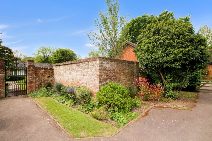 Images for Benenden Road, Rolvenden, TN17 EAID:4216876937 BID:70d66595-8873-4a77-aef9-15962f379483