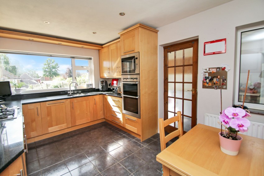 Images for Homewood Road, Tenterden, TN30 EAID:4216876937 BID:70d66595-8873-4a77-aef9-15962f379483