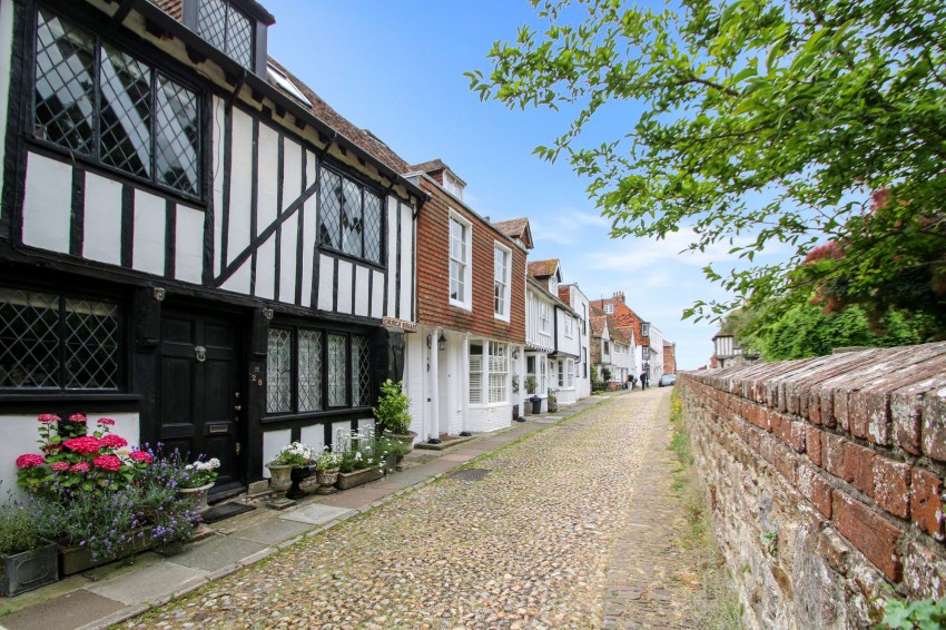 Images for Church Square, Rye, TN31 EAID:4216876937 BID:0ad47bdb-e4d4-4b5e-b876-eed8ba4c2973
