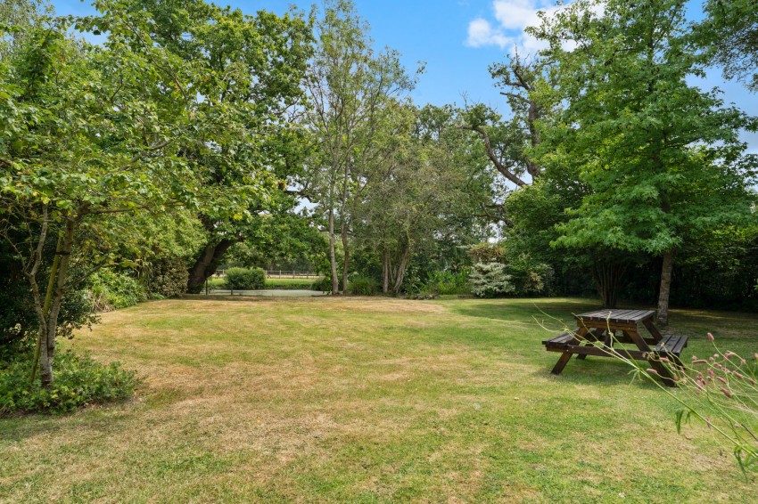 Images for Ashford Road, High Halden, TN26 EAID:4216876937 BID:70d66595-8873-4a77-aef9-15962f379483