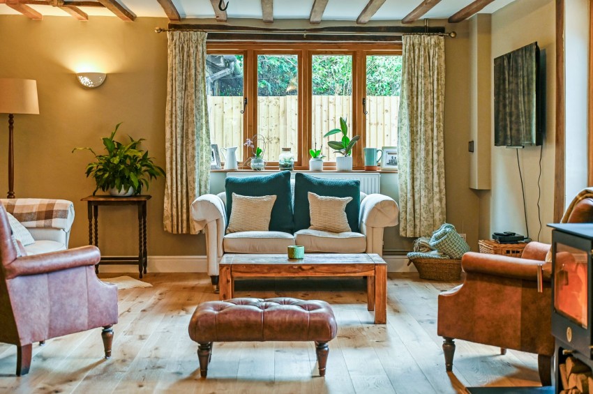 Images for Ashford Road, High Halden, TN26 EAID:4216876937 BID:70d66595-8873-4a77-aef9-15962f379483