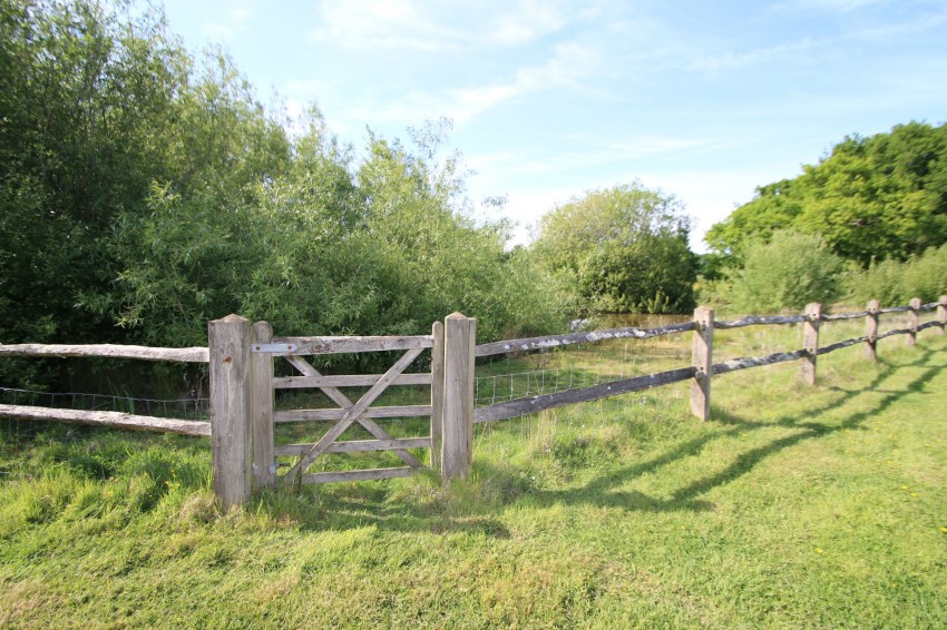 Images for Cuckoo's Pit Lane, Woodchurch, TN26 EAID:4216876937 BID:70d66595-8873-4a77-aef9-15962f379483