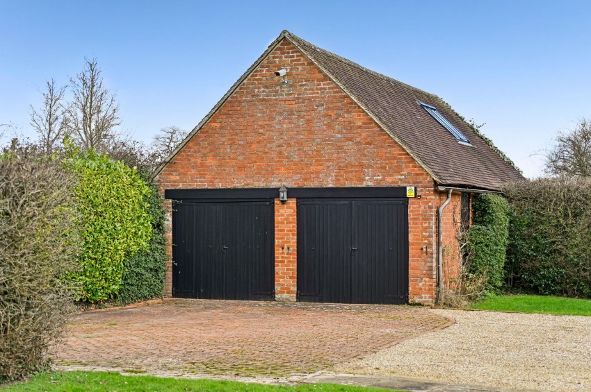 Images for Biddenden, Ashford, TN27 EAID:4216876937 BID:70d66595-8873-4a77-aef9-15962f379483