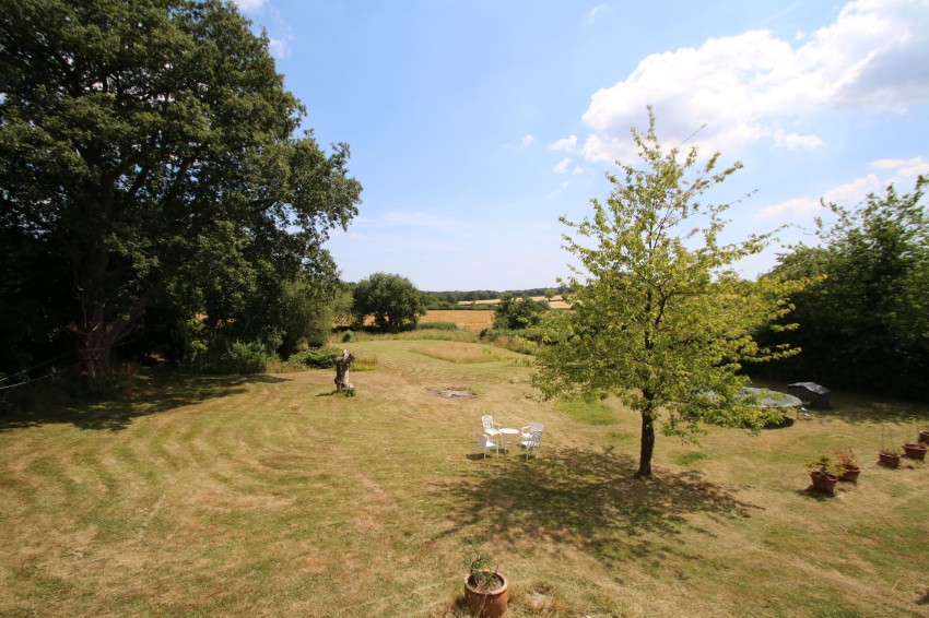 Images for Bethersden, Brissenden Court, TN26 EAID:4216876937 BID:70d66595-8873-4a77-aef9-15962f379483