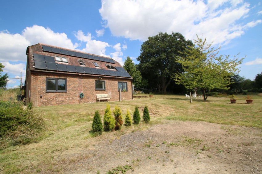 Images for Bethersden, Brissenden Court, TN26 EAID:4216876937 BID:70d66595-8873-4a77-aef9-15962f379483
