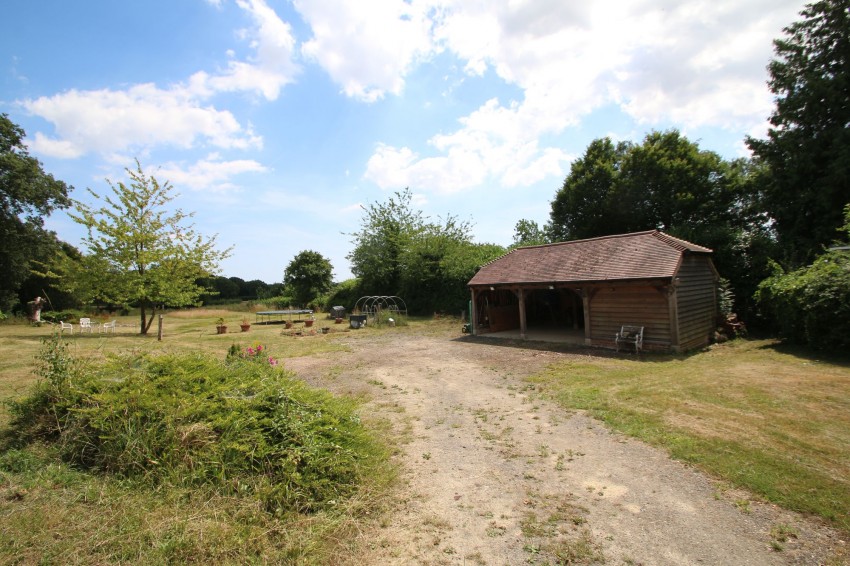 Images for Bethersden, Brissenden Court, TN26 EAID:4216876937 BID:70d66595-8873-4a77-aef9-15962f379483