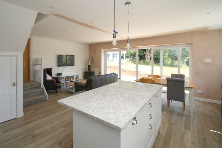 Images for Bethersden, Brissenden Court, TN26 EAID:4216876937 BID:70d66595-8873-4a77-aef9-15962f379483