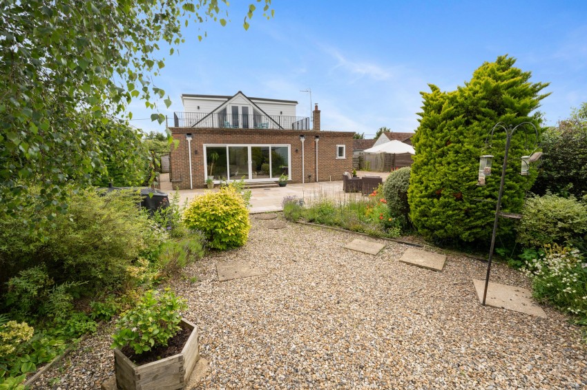 Images for Redbrook Street, Woodchurch, TN26 EAID:4216876937 BID:70d66595-8873-4a77-aef9-15962f379483