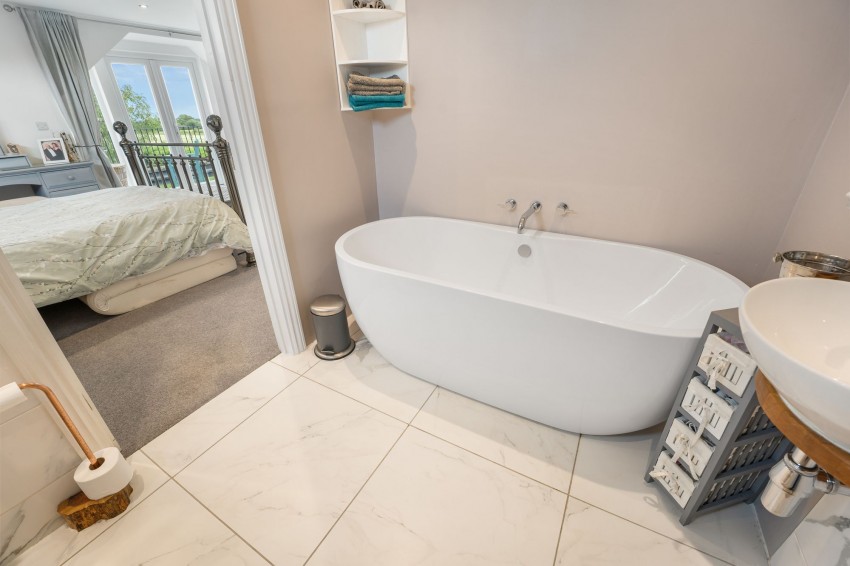 Images for Redbrook Street, Woodchurch, TN26 EAID:4216876937 BID:70d66595-8873-4a77-aef9-15962f379483