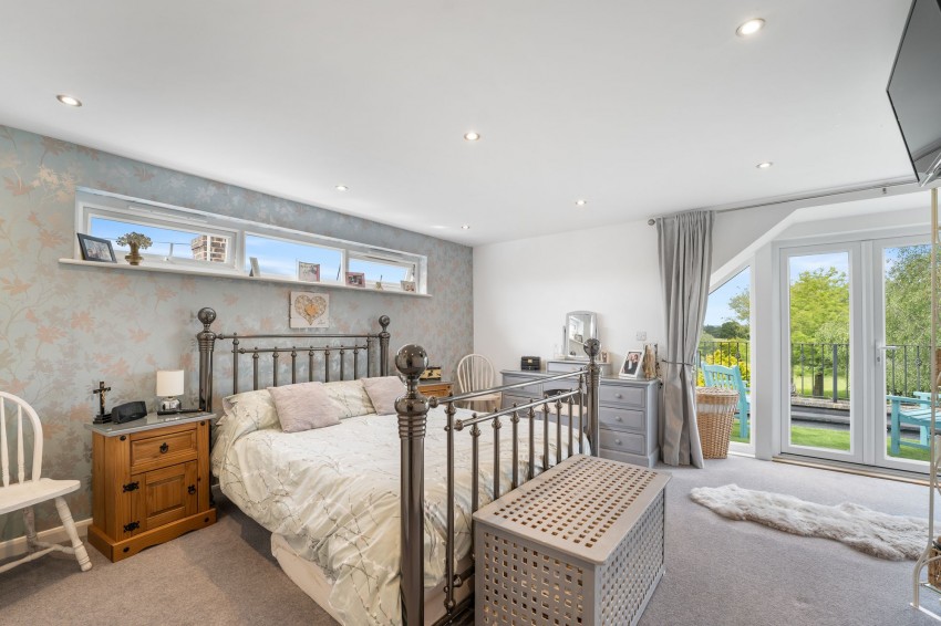 Images for Redbrook Street, Woodchurch, TN26 EAID:4216876937 BID:70d66595-8873-4a77-aef9-15962f379483