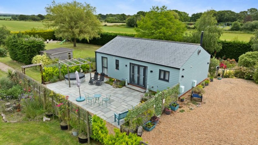 Images for Redbrook Street, Woodchurch, TN26 EAID:4216876937 BID:70d66595-8873-4a77-aef9-15962f379483