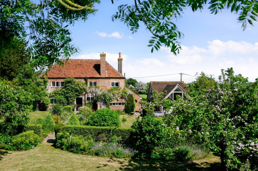 Images for Reading Street, Tenterden, TN30 EAID:4216876937 BID:70d66595-8873-4a77-aef9-15962f379483