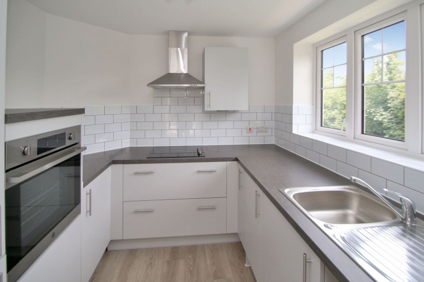 Images for Smallhythe Road, Caxton Lodge, TN30 EAID:4216876937 BID:70d66595-8873-4a77-aef9-15962f379483