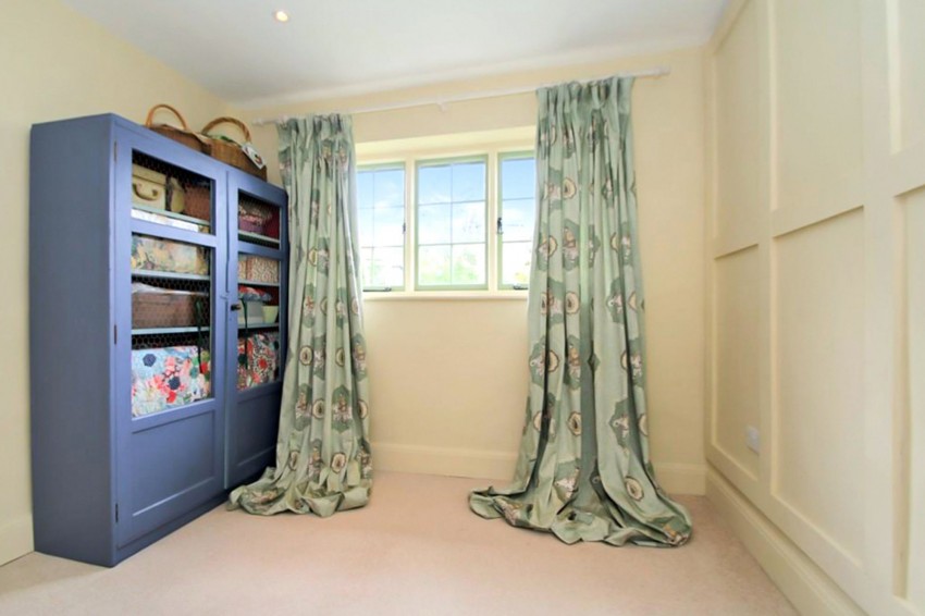 Images for The Green, Woodchurch, TN26 EAID:4216876937 BID:70d66595-8873-4a77-aef9-15962f379483