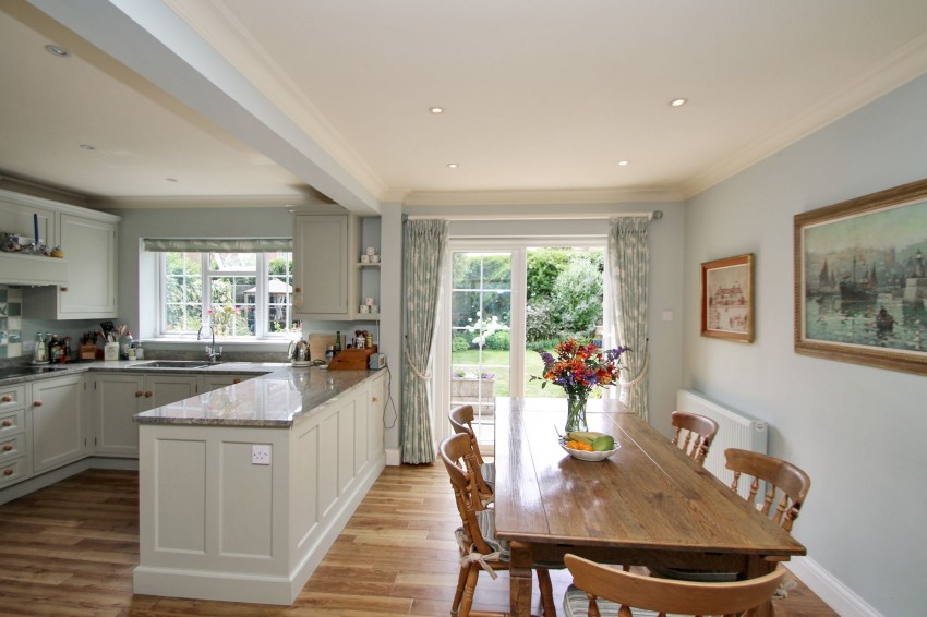 Images for Eastgate Road, Tenterden, TN30 EAID:4216876937 BID:70d66595-8873-4a77-aef9-15962f379483